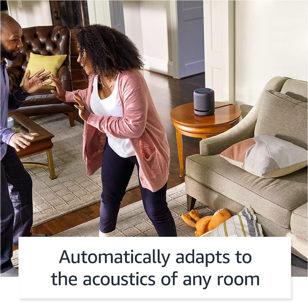 最高の音質を誇る Alexa スピーカー、Amazon Echo Studio (最新モデル) は、チャコールカラーで、リビングルームやファミリールームなどの広い部屋に最適です。 - Image 2